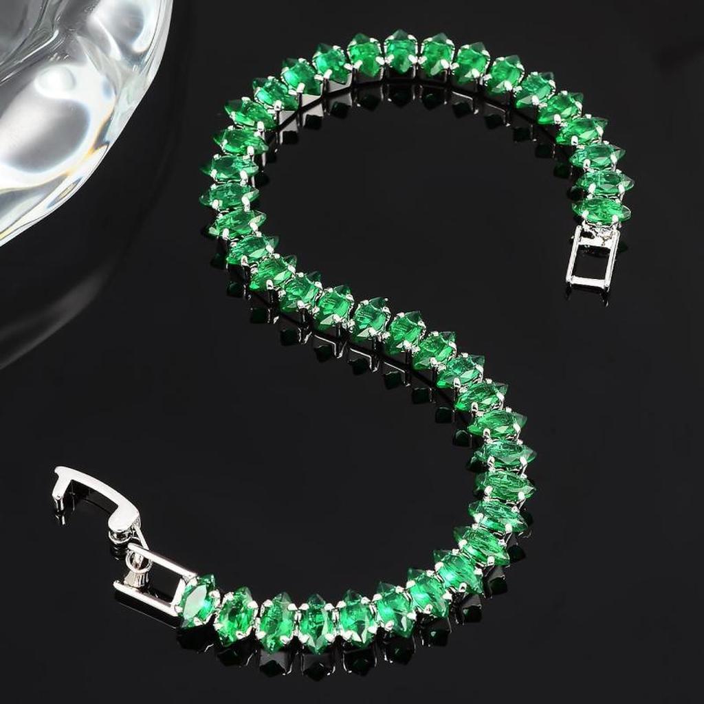 Armband mit Smaragdsteinen