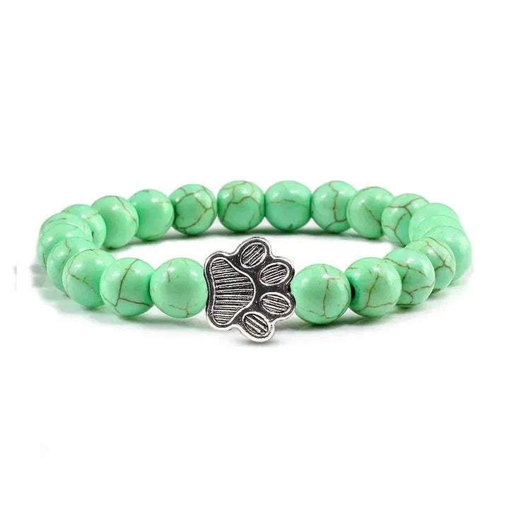Armband mit pfotenförmigen Perlen aus Naturstein