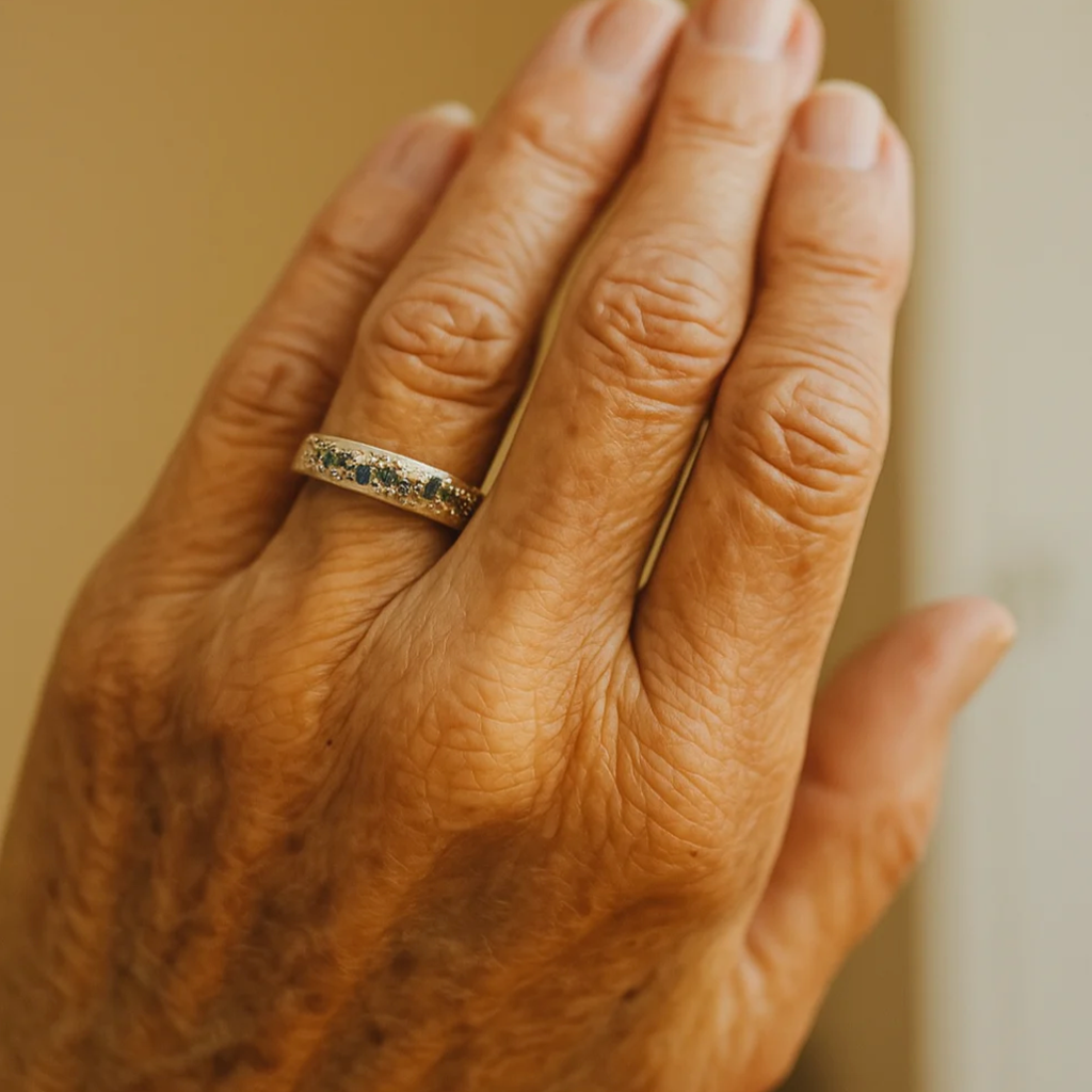 Bunter Vintage-Ring in Gold