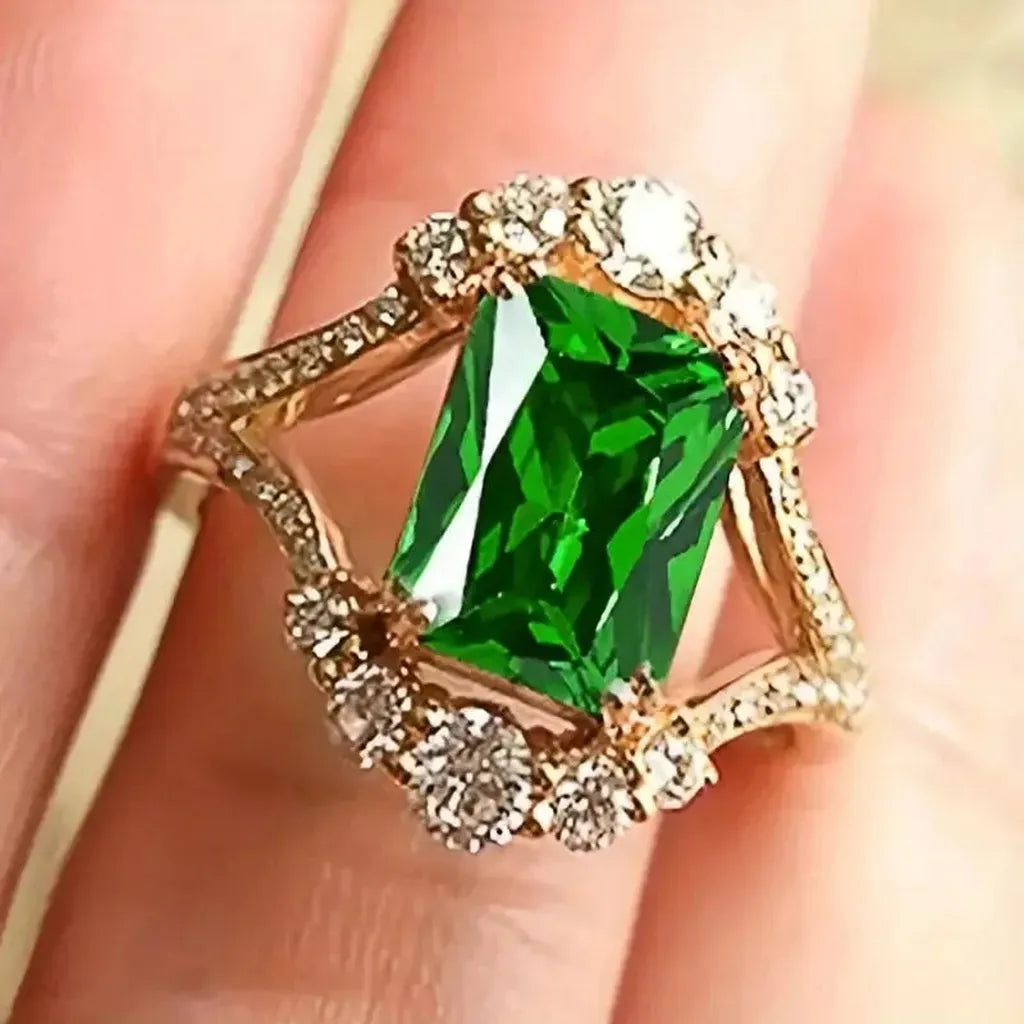 Eleganter Ring mit Smaragdstein
