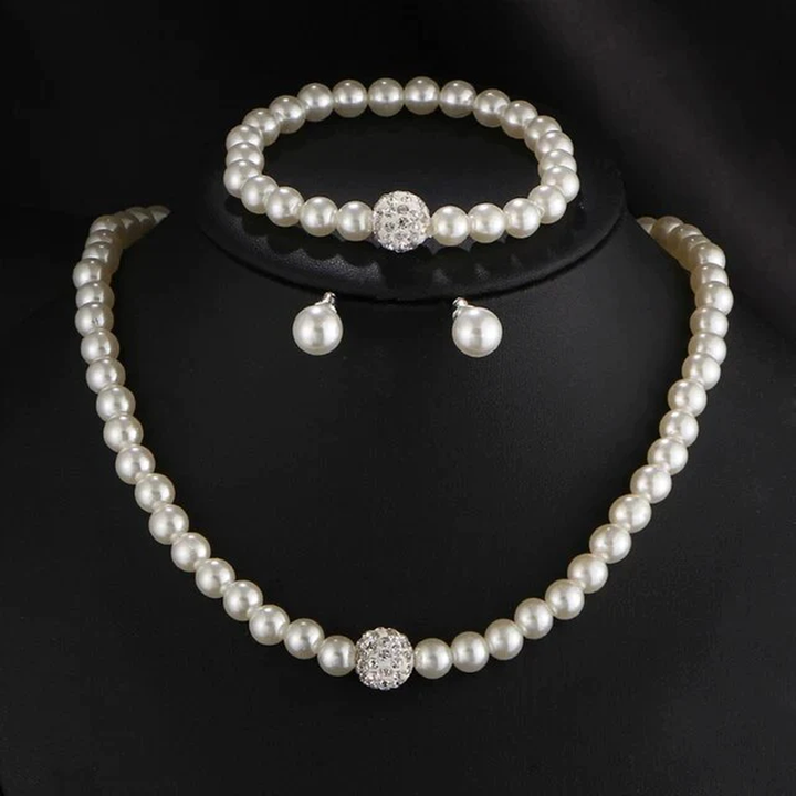 Elegantes Perlen-Schmuckset