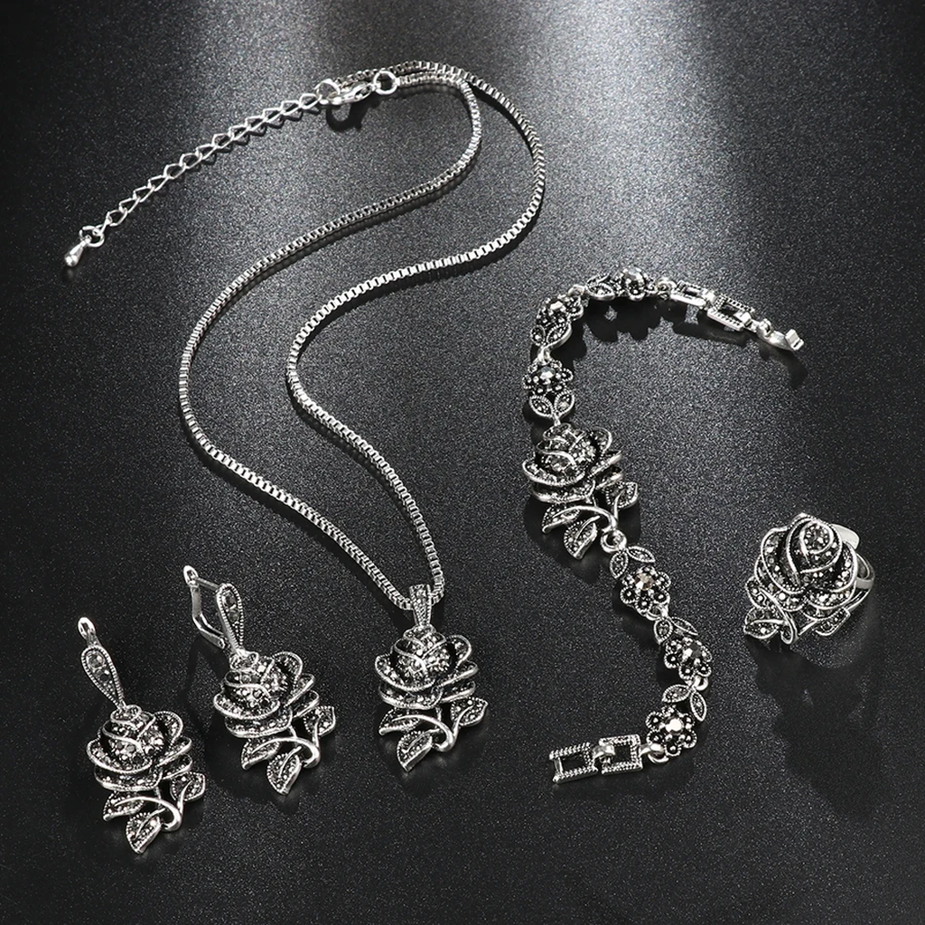 Elegantes Set in Weissgold mit Brillanten