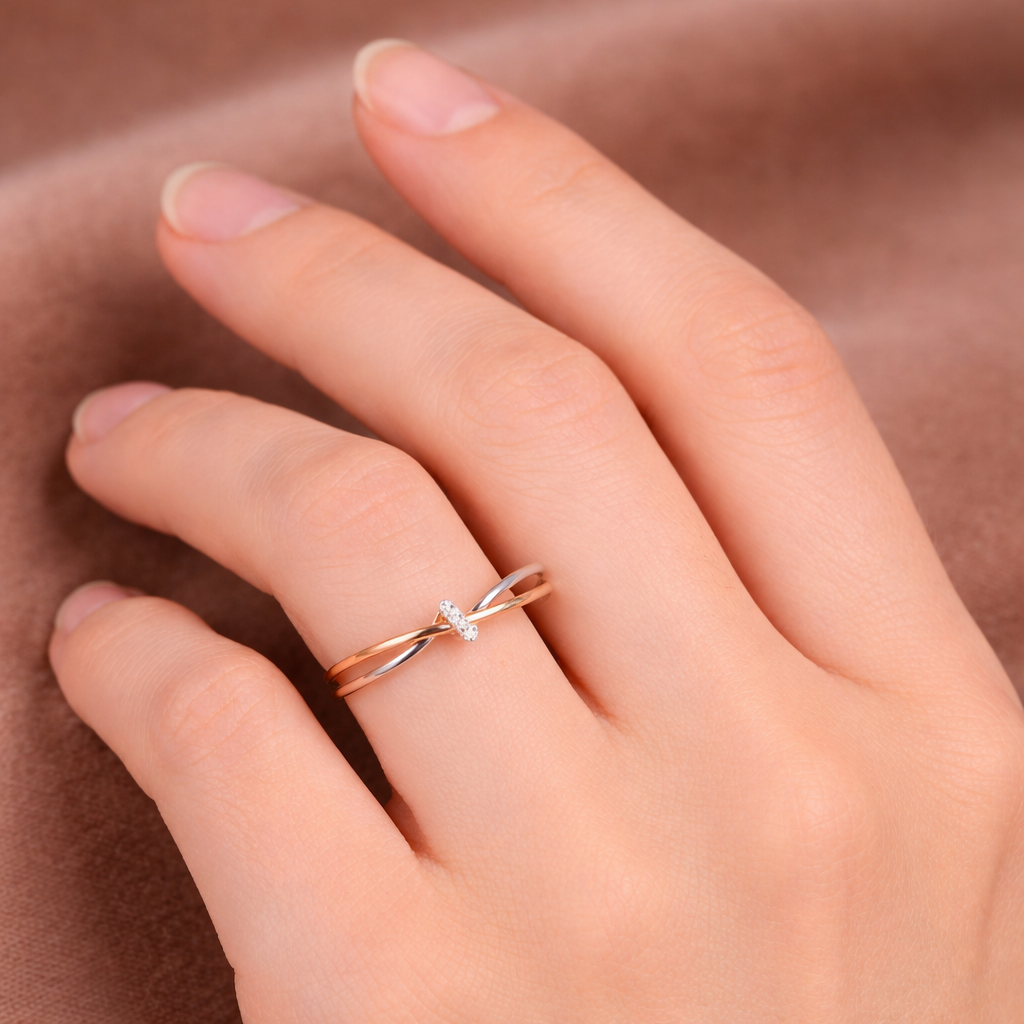 Geflochtener Ring aus Roségold und Weissgold