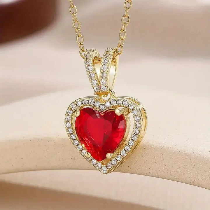 Goldene Kette Carmesia