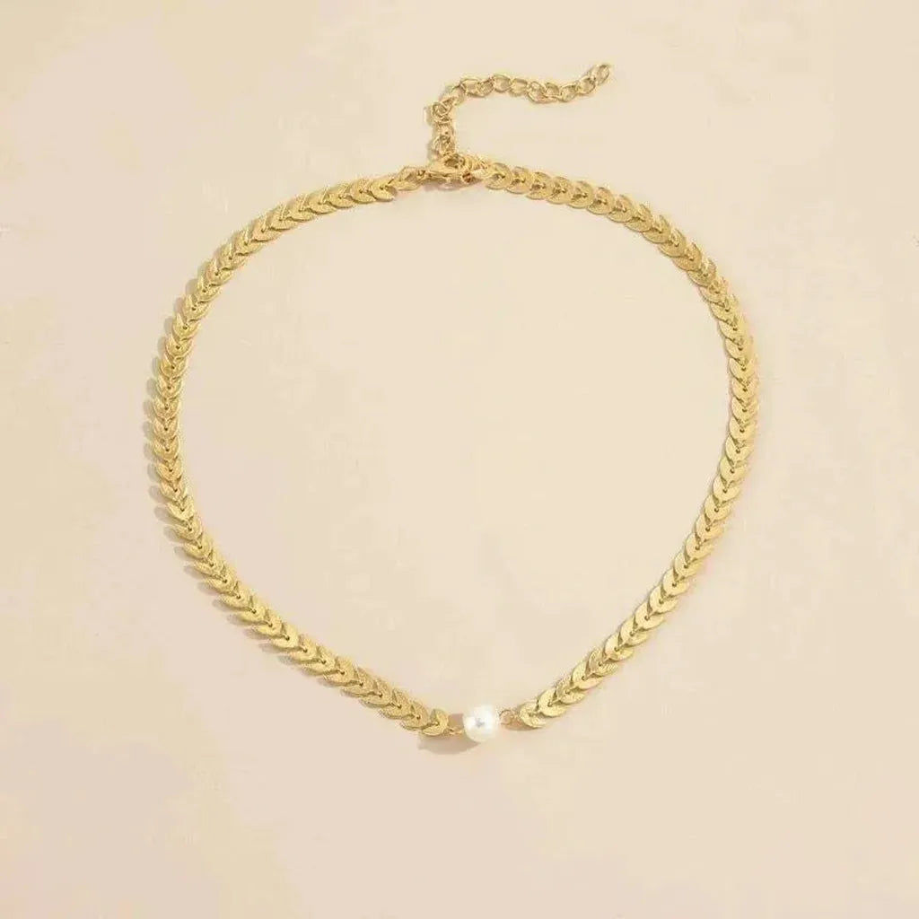 Griechische Halskette mit Margerite in Gold