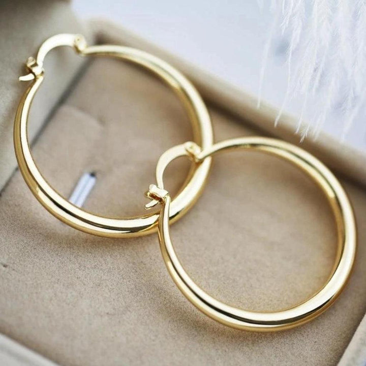 Grosse goldene Creolen