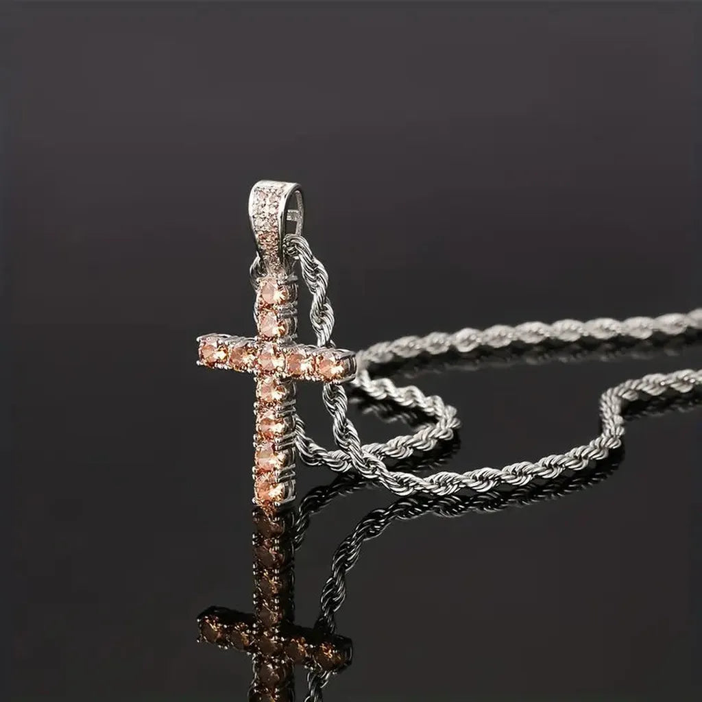 Halskette mit Kreuz