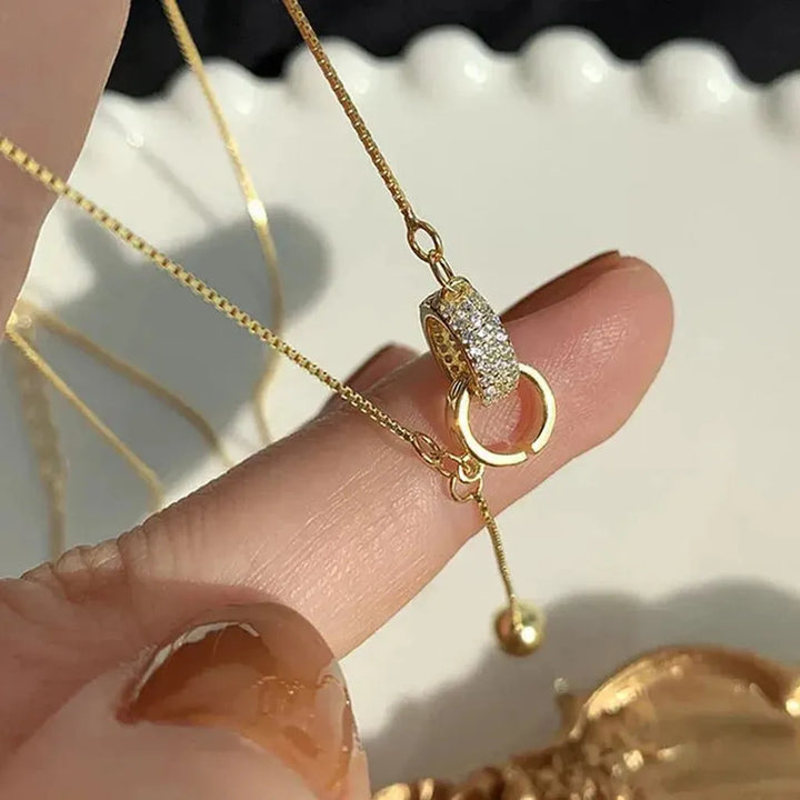 Halskette mit zwei Ringen