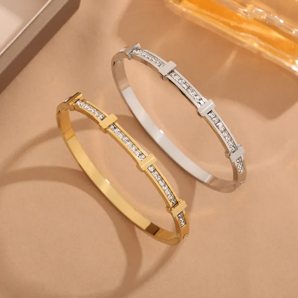 Offenes geometrisches Armband mit zwei Reihen Brillanten