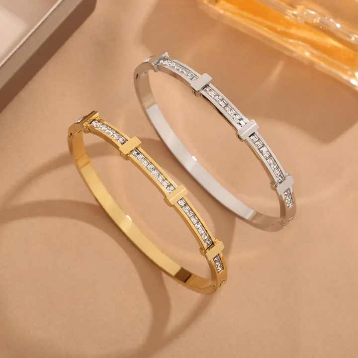 Offenes geometrisches Armband mit zwei Reihen Brillanten