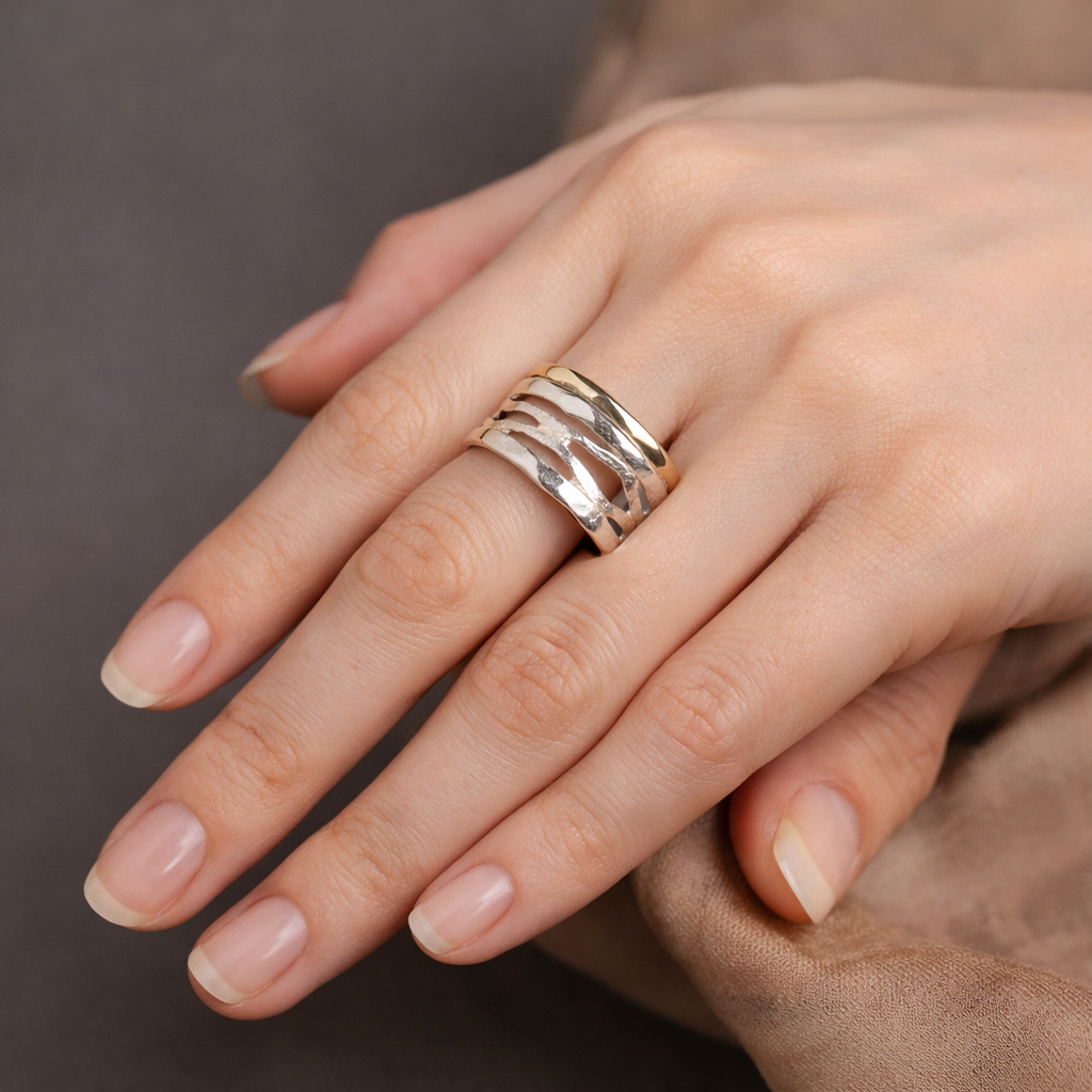 Retro-Ring „Oco“ in Gold und Weissgold