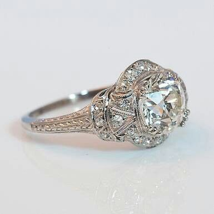 Retro-Ring in Weissgold mit Kristall