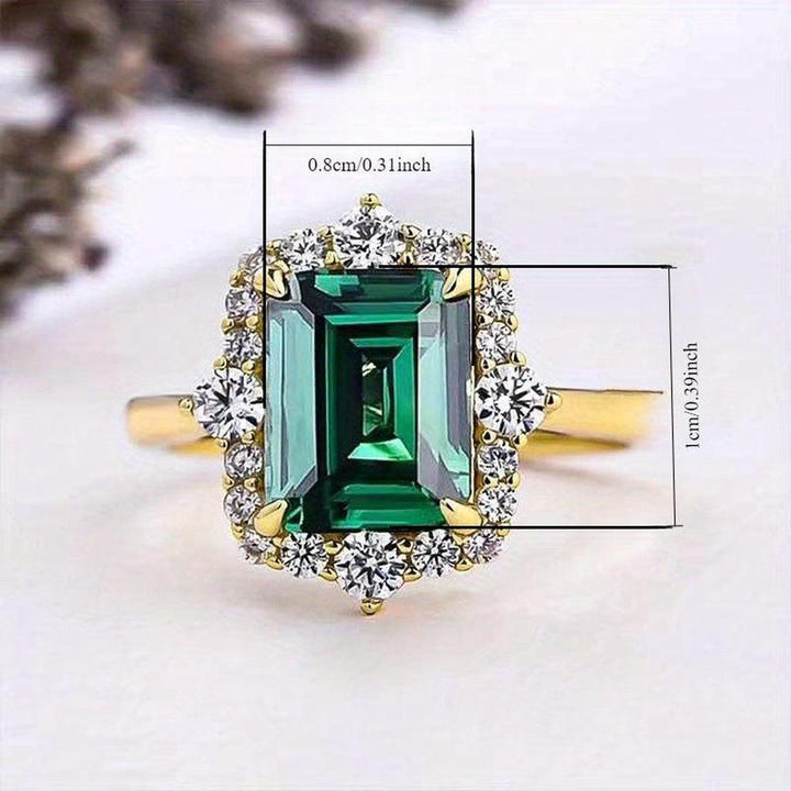 Ring Königin mit Smaragd
