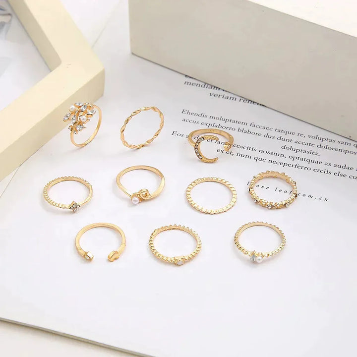 Ring-Set: 10 Ringe in Weissgold und Gold