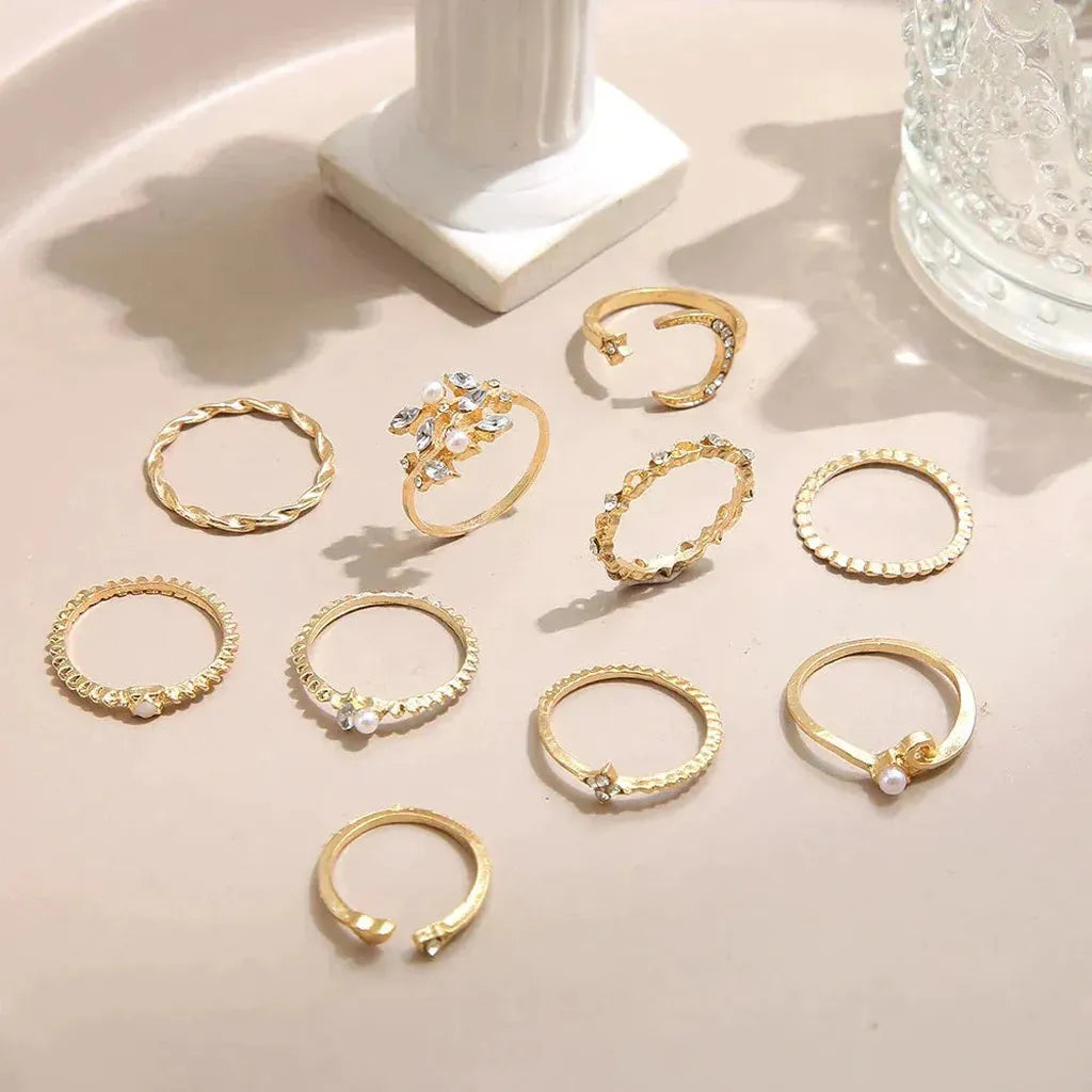 Ring-Set: 10 Ringe in Weissgold und Gold