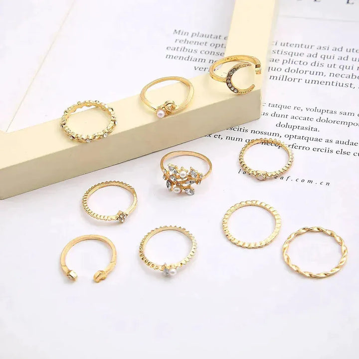Ring-Set: 10 Ringe in Weissgold und Gold