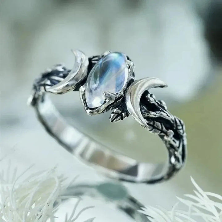 Ring aus Mondstein