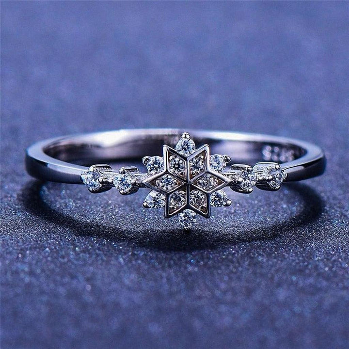 Schneeflockenring aus Weissgold