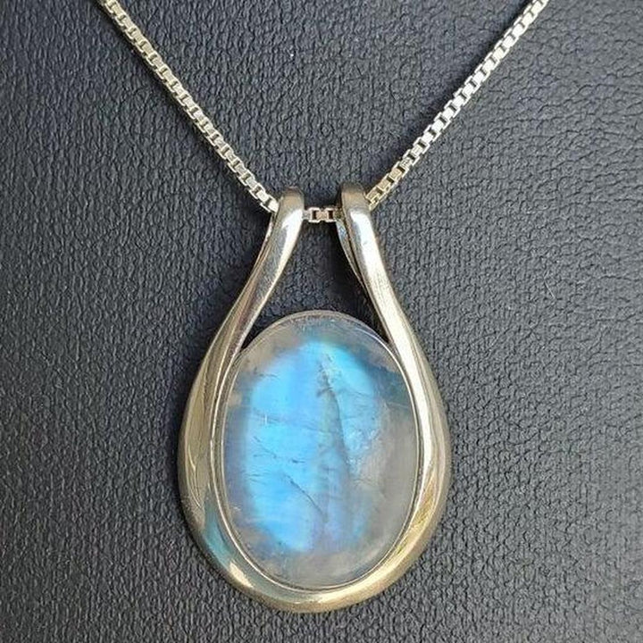 Vintage-Halskette aus weissem Opal