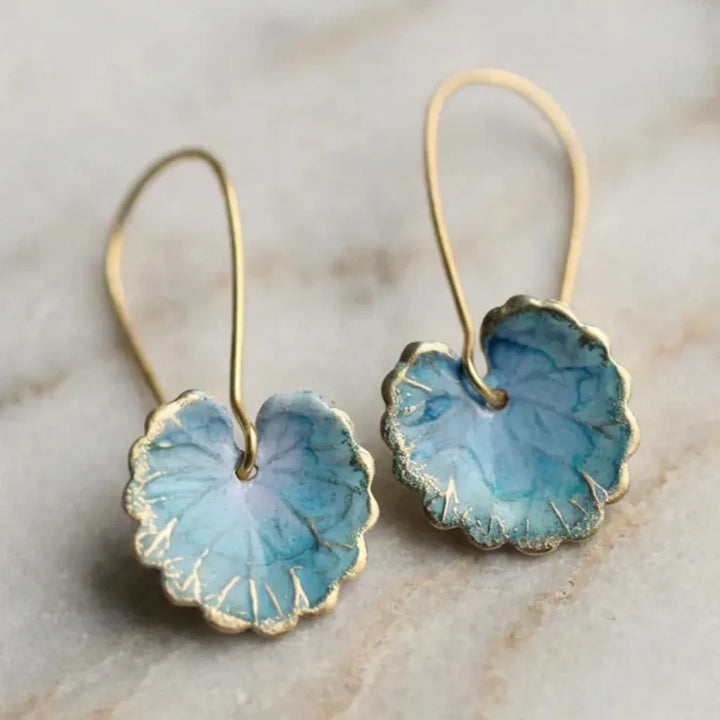 Vintage-Ohrringe in Form eines blauen Blattes
