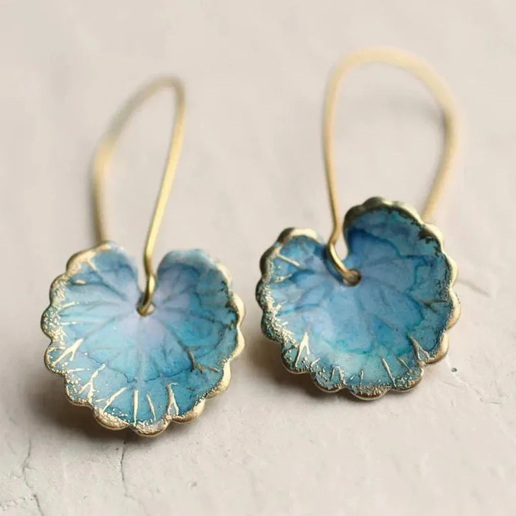 Vintage-Ohrringe in Form eines blauen Blattes