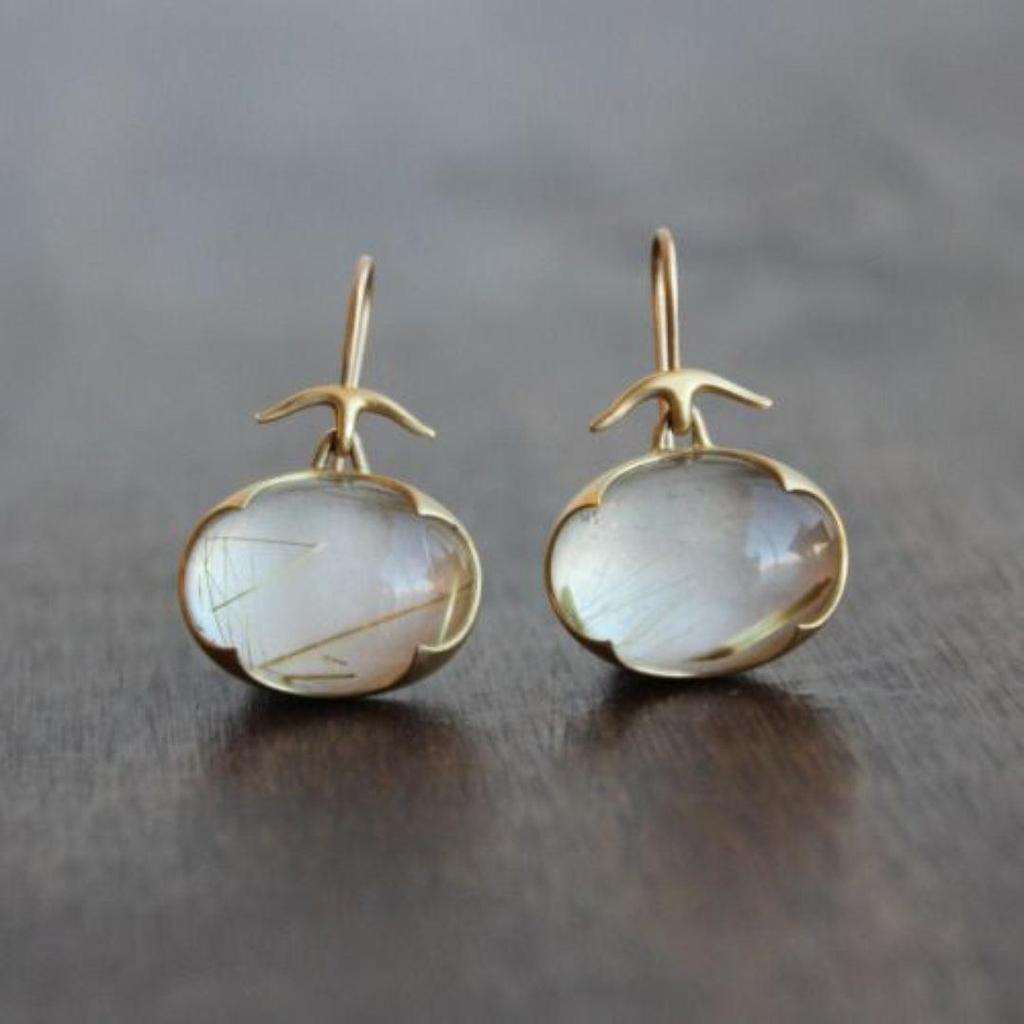 Vintage-Ohrringe in Gold mit Mondstein
