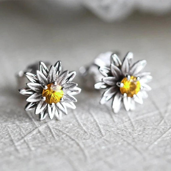 Vintage-Ohrringe in Weissgold mit Blume