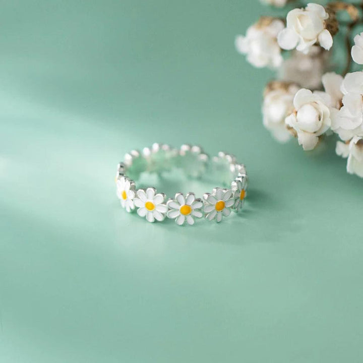 Weissgoldring in Form einer Margerite